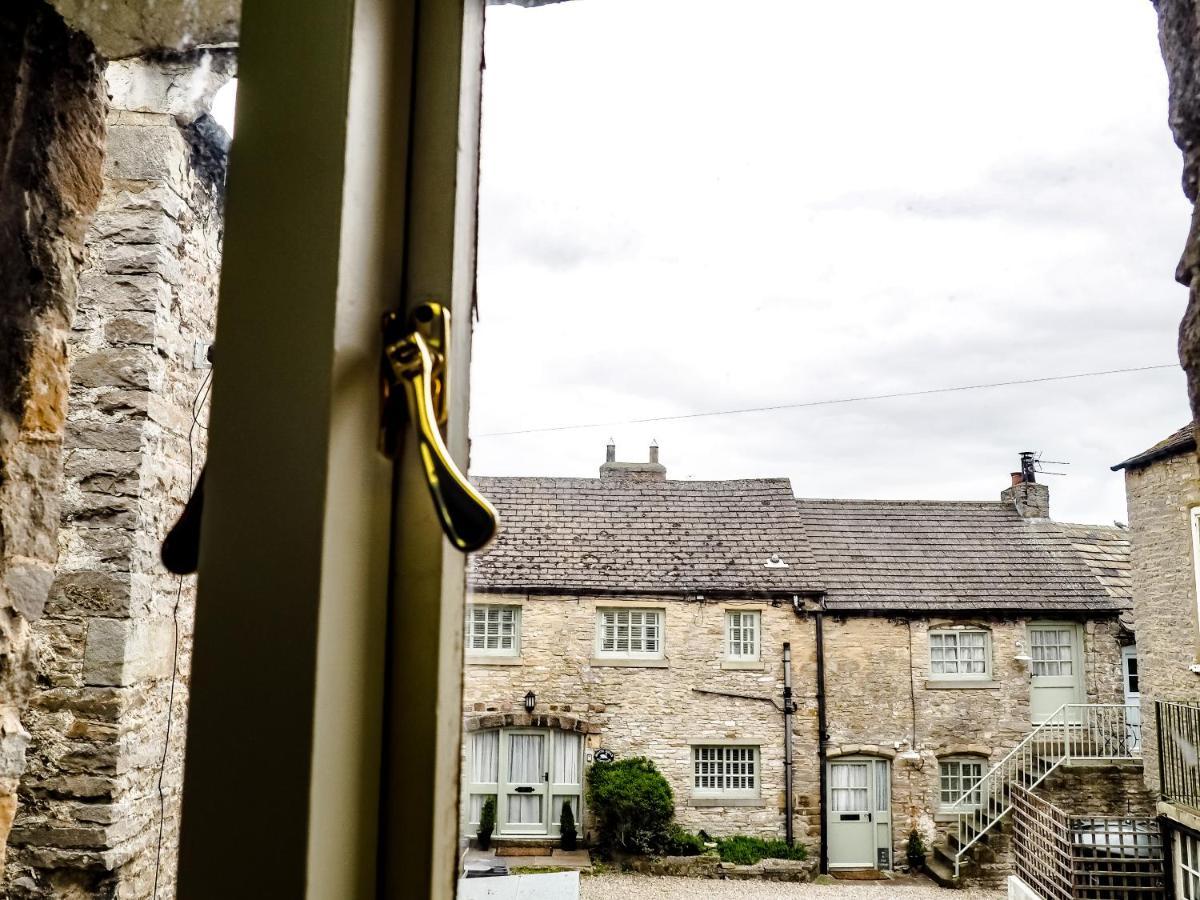 The Wensleydale Hotel Middleham Exterior foto